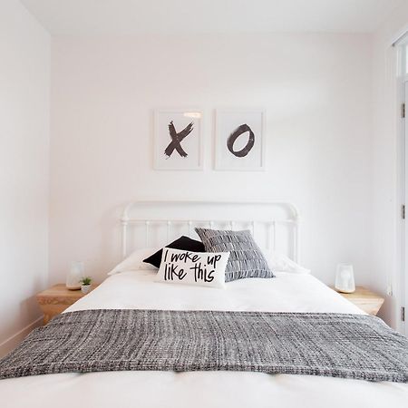 Hip, Stylish Apartment In Little Italy By Den Stays A Μόντρεαλ Δωμάτιο φωτογραφία