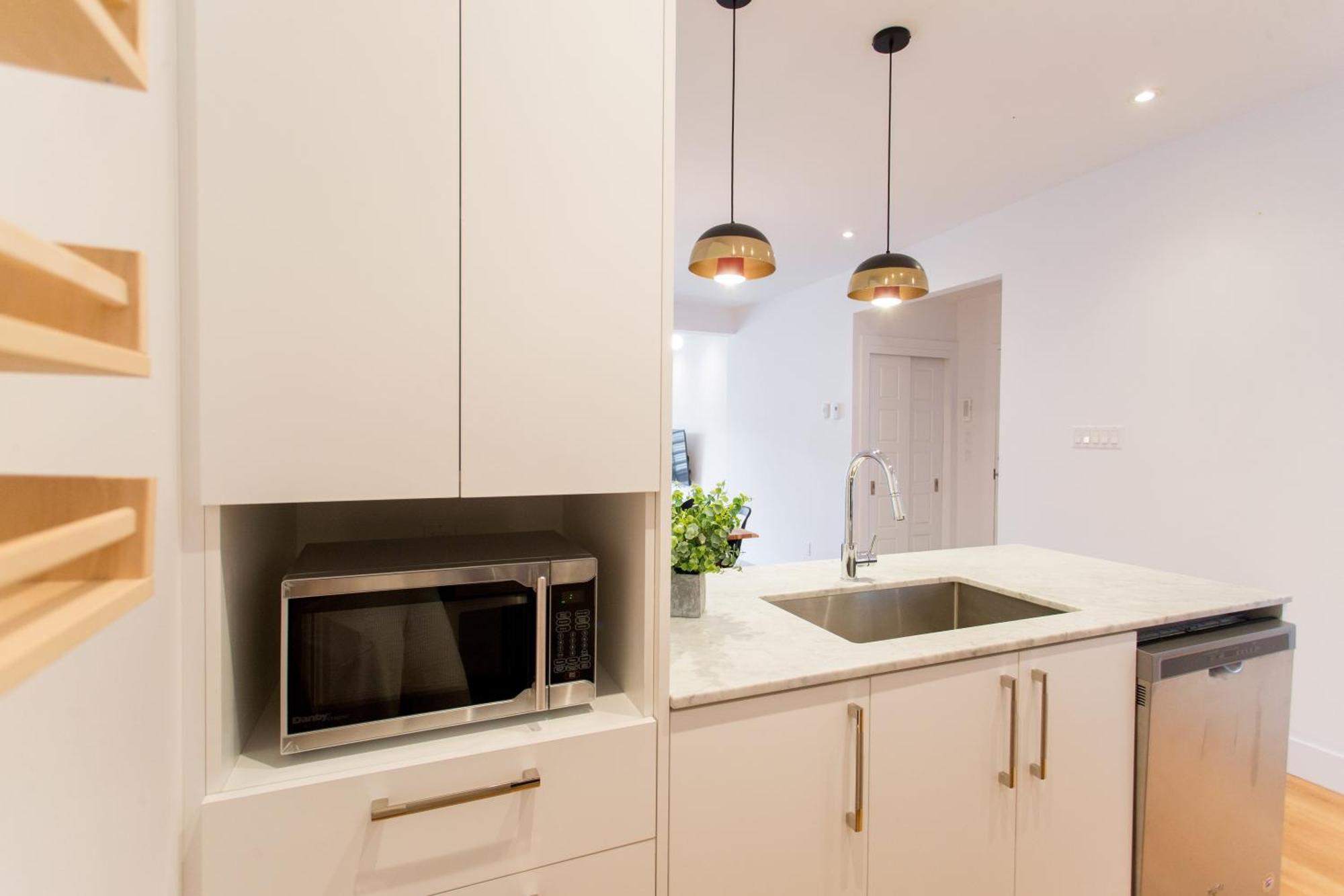 Hip, Stylish Apartment In Little Italy By Den Stays A Μόντρεαλ Δωμάτιο φωτογραφία