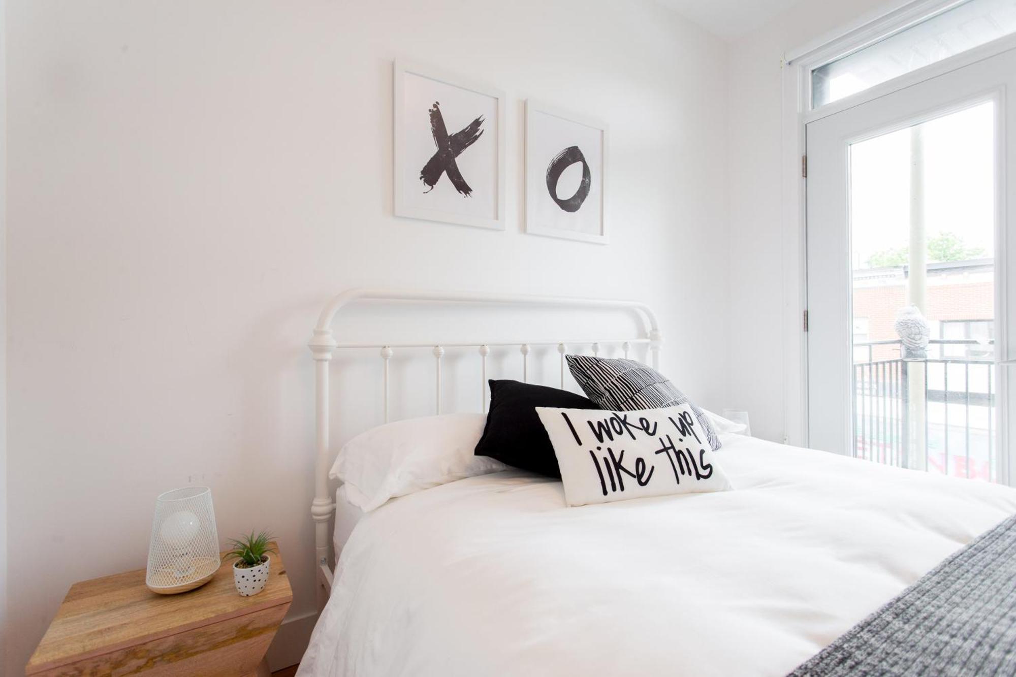 Hip, Stylish Apartment In Little Italy By Den Stays A Μόντρεαλ Δωμάτιο φωτογραφία